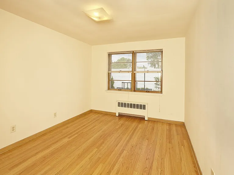 3975 N Cramer St — Photo 6