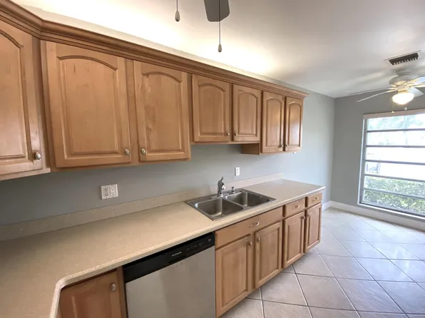 1041 Silk Oak Terrace #A, Delray Beach, FL 33445