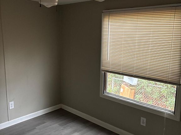 5th image of 9151 Highland Hills Drive NE