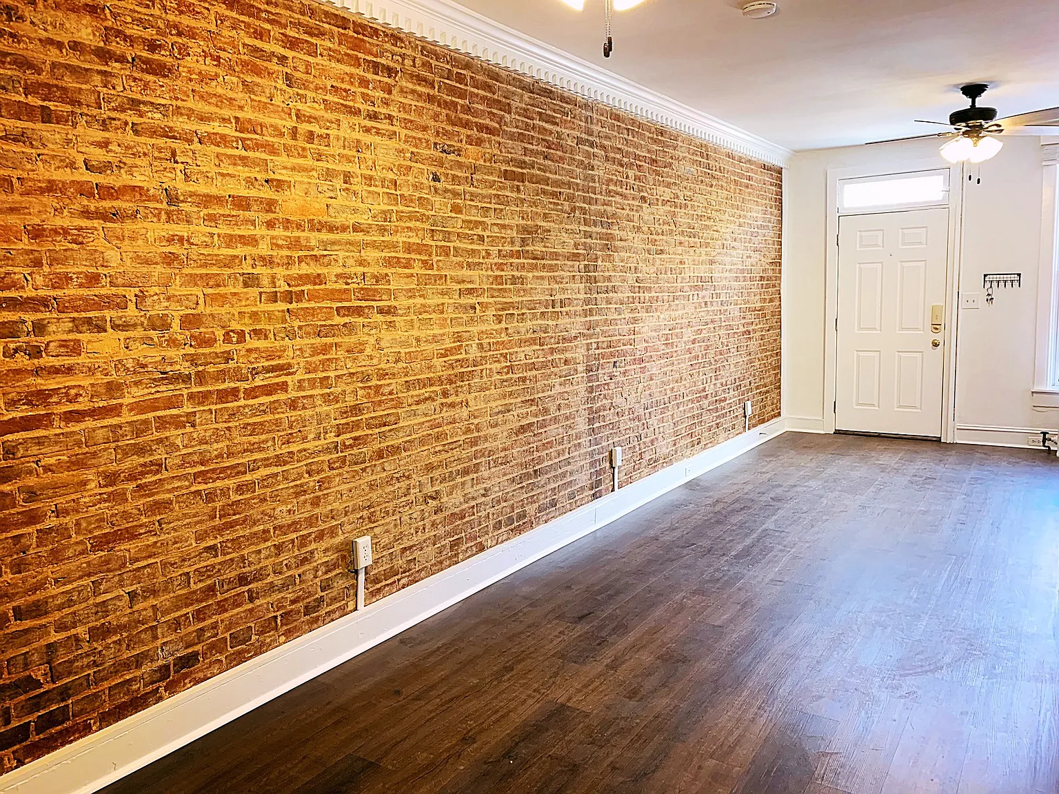 9 W Fort Ave — Photo 3