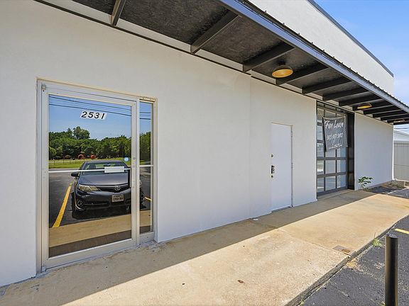 3rd image of 2531 W Morton St #2