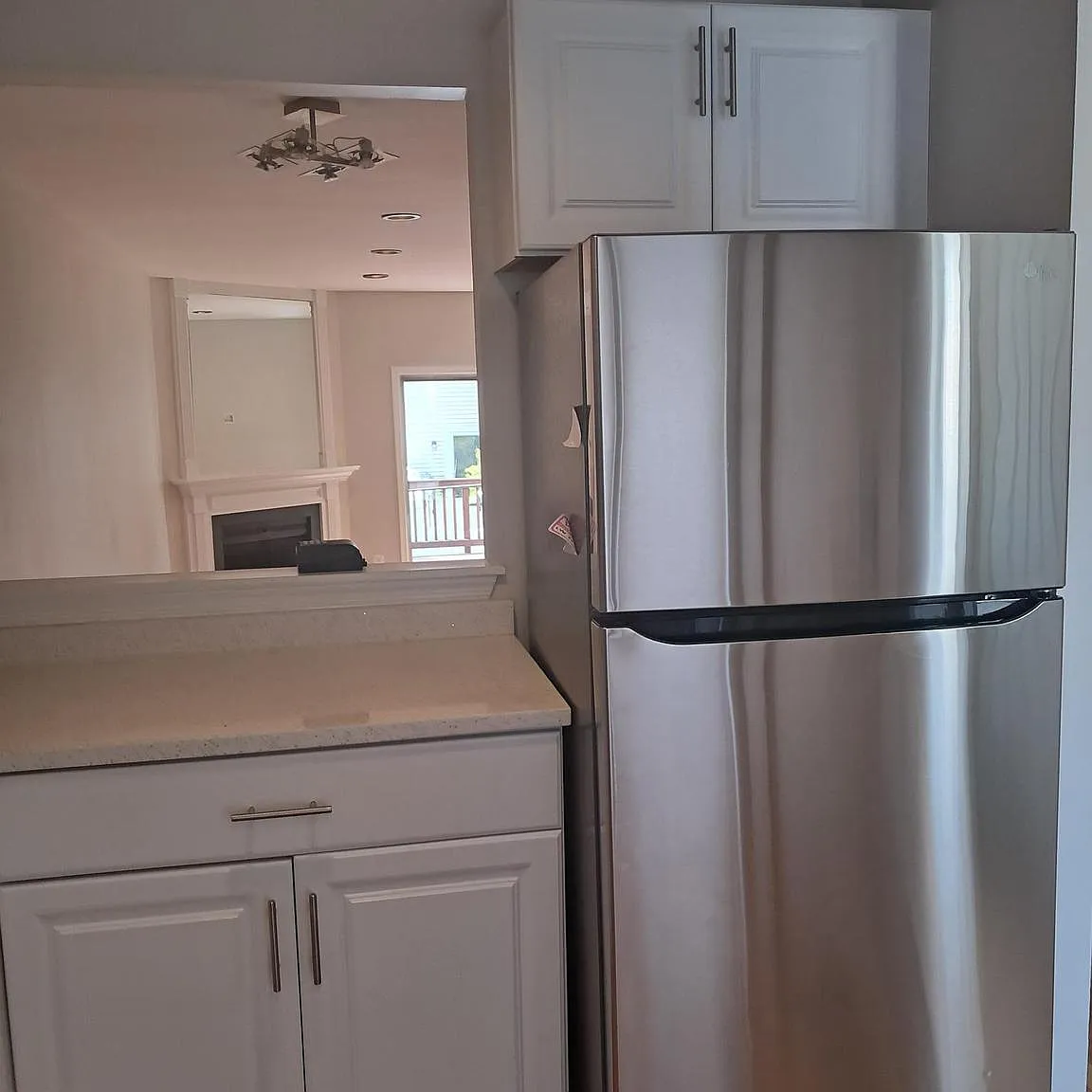 3 bed, 2.5 bath, 1104 sqft, $2,850 — Photo 3