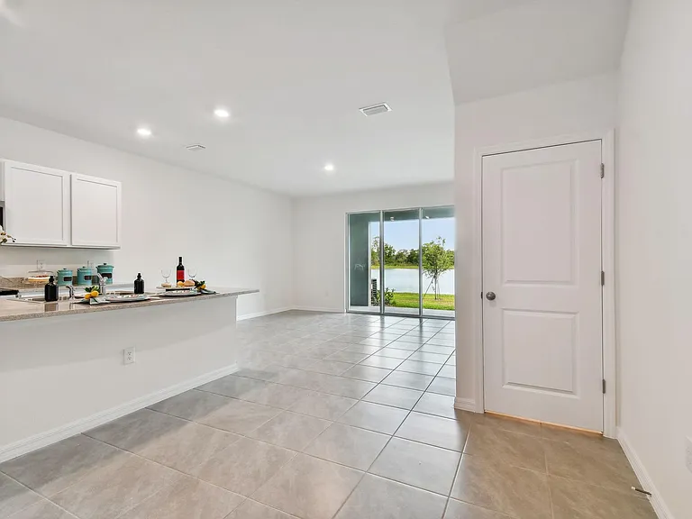 32935 Regent Canal St — Photo 16