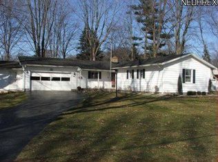 448 Helen Dr, Hubbard, OH 44425