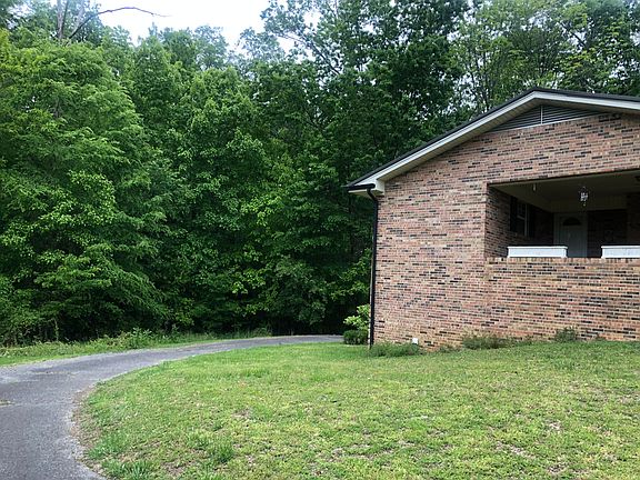 2nd image of 4713 Blue Springs Pkwy