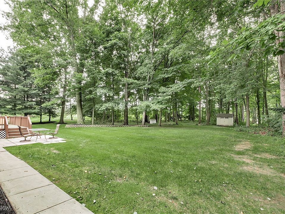 2nd image of 39250 Lochmoor Dr