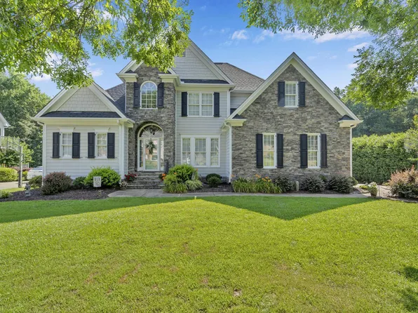 2628 Forestbluff Dr, Fuquay Varina, NC 27526