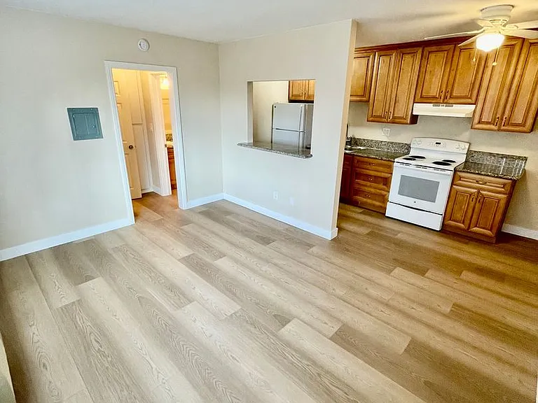 Pacific Palms — Photo 14