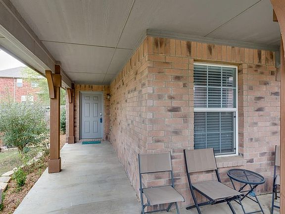 4th image of 506 Serenade Ln