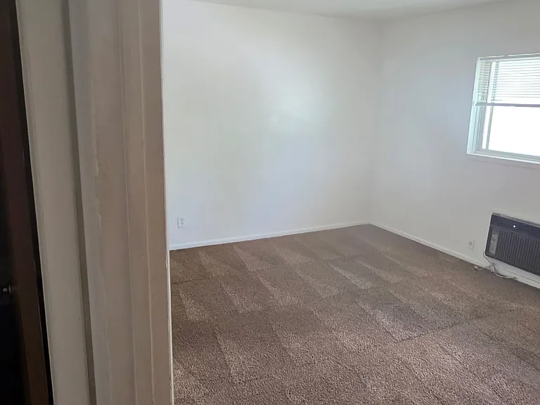 350 Moonlite Dr — Photo 4