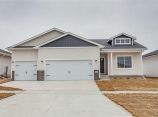 6729 NE 12th Ct, Des Moines, IA 50313
