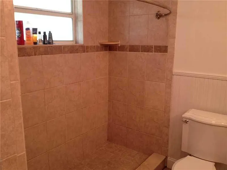 2339 Taft St — Photo 7