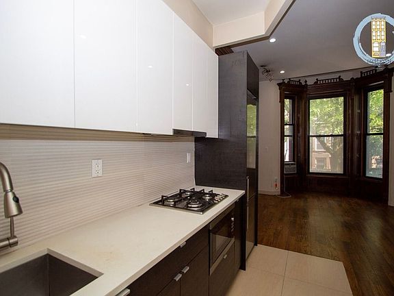 3rd image of 212 Hancock St #3B