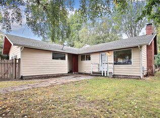 9526 6th Ave NW, Seattle, WA 98117