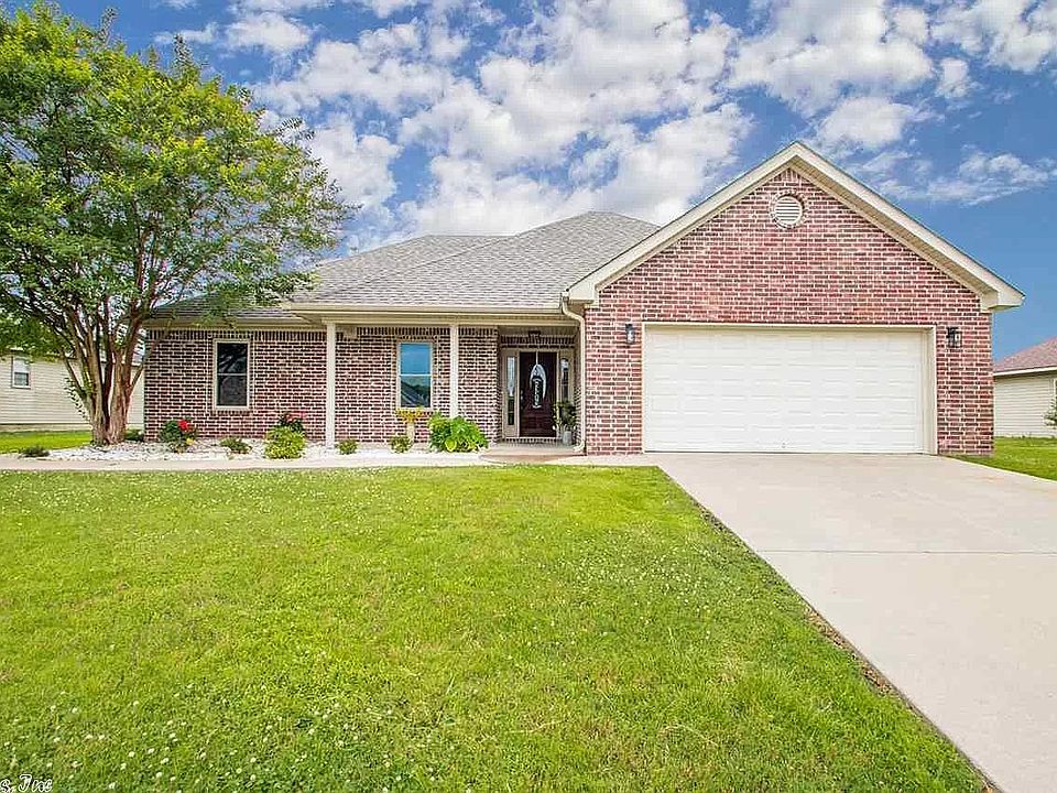 1st image of 14013 Chesterfield Cir
