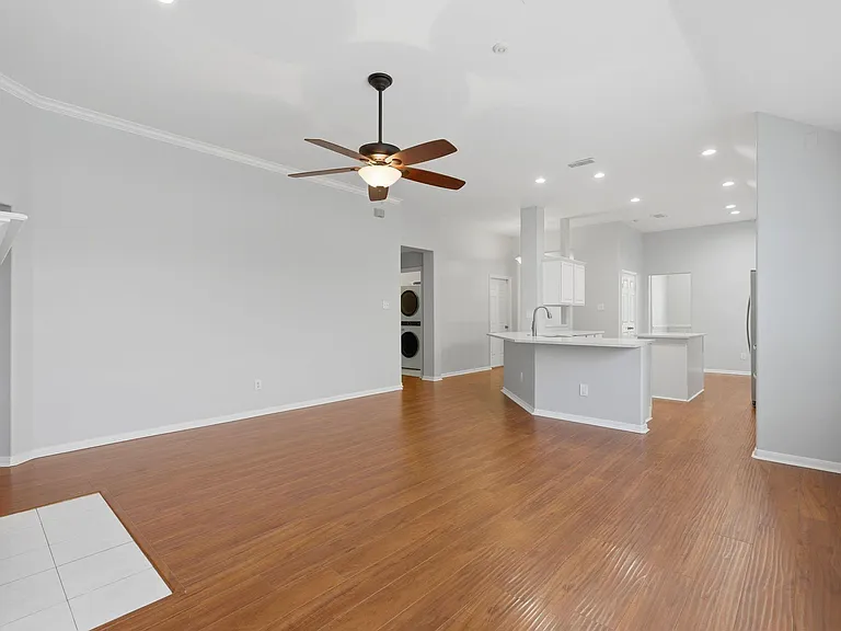 18 Mulberry Glen Pl — Photo 17