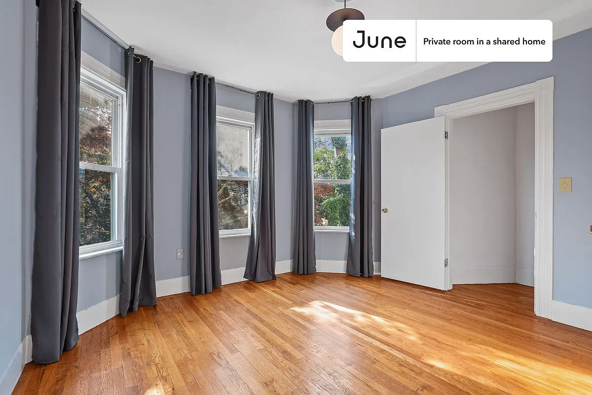 Full bedroom in 3 bed/2 bath home in Brighton #445 C — Photo 4