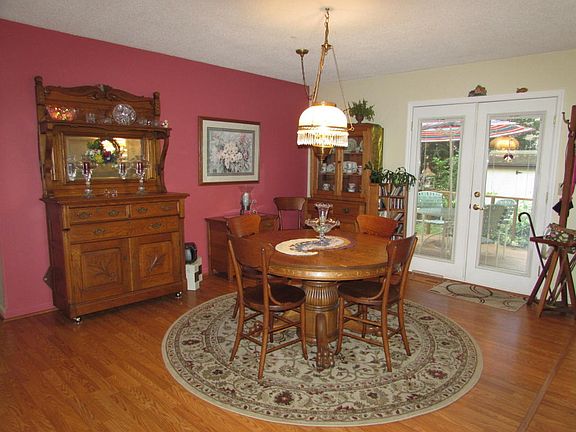 4th image of 368 Lakeview Dr