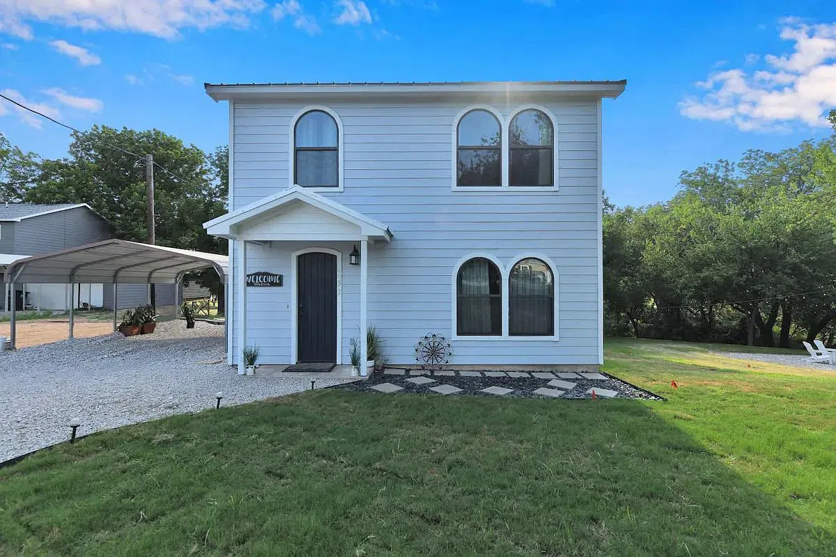 6452 River Oaks Dr — Photo 2