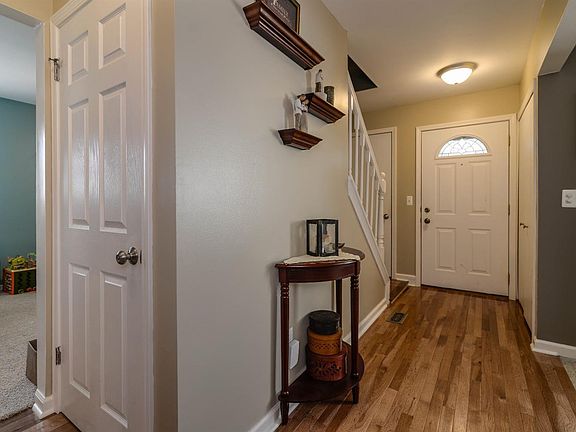 5th image of 8530 Crescent Ln