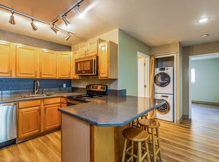 9227 Woodlawn Ave N APT 204, Seattle, WA 98103
