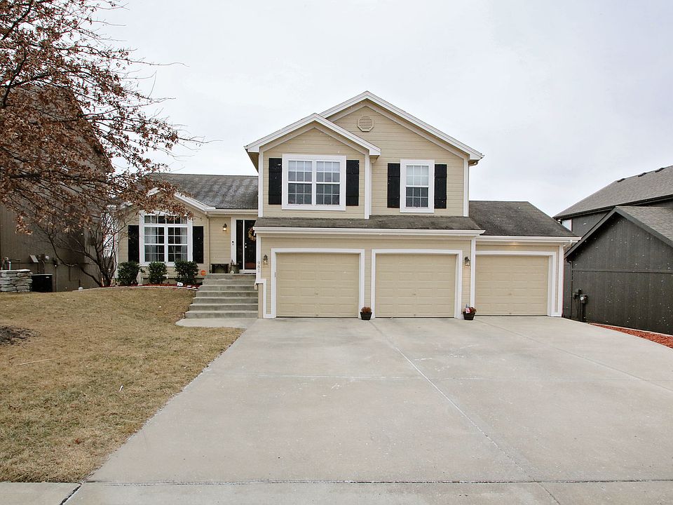 1st image of 981 Holly Dr