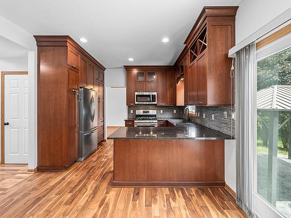 5th image of 2904 Bayberry Rd
