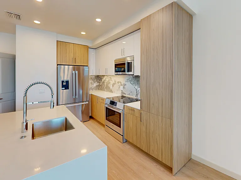 101 N Meridian — Photo 109