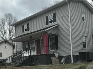 315 Poole St, Woodruff, SC 29388