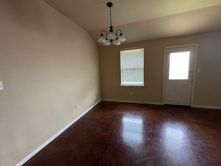 4305 Cambridge Dr — Photo 19