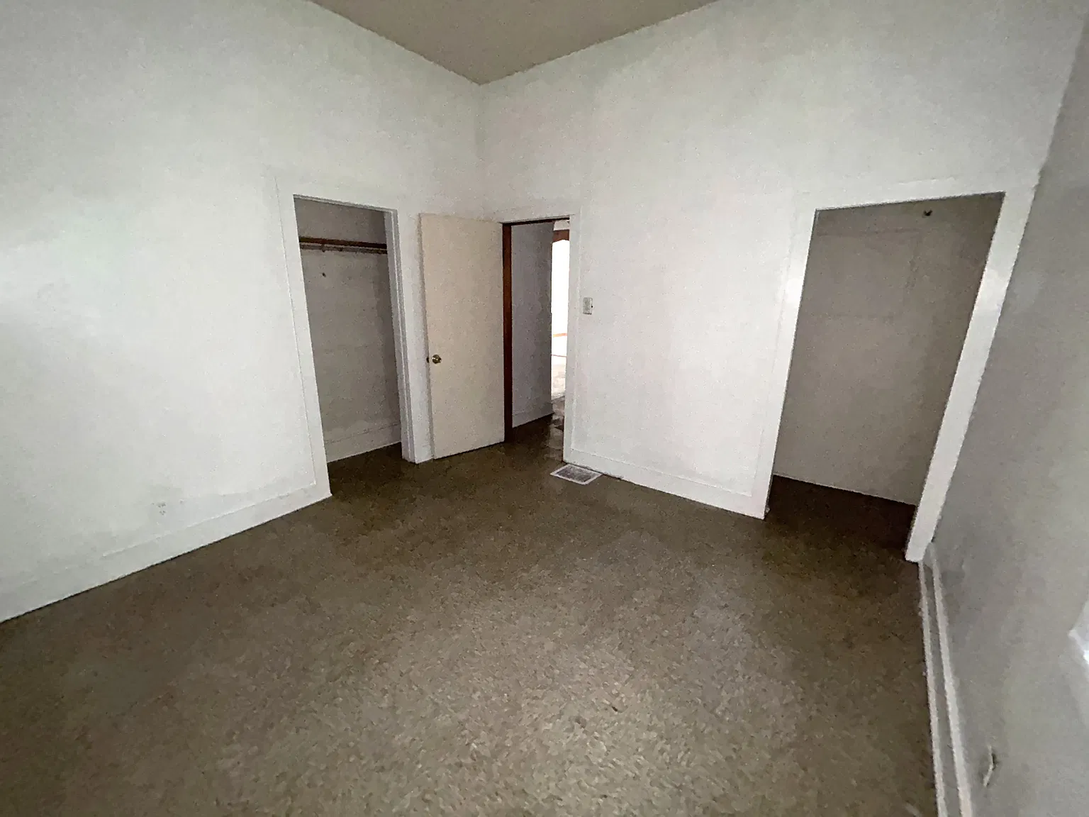 3 bed, 1160 sqft, $1,000 — Photo 4