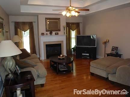 3rd image of 1394 Abbey Place Dr