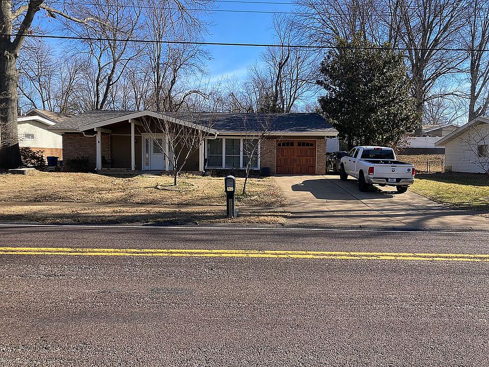 2nd image of 1562 Ross Ave