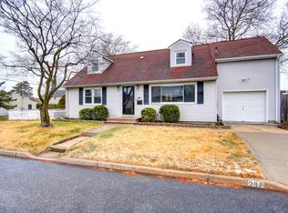 287 Sandy Hook Ave, Belford, NJ 07718