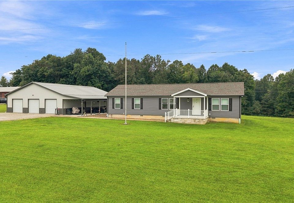 1st image of 786 Pumpkin Knob Rd