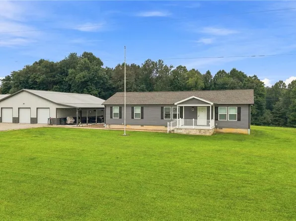 786 Pumpkin Knob Rd, Waverly, WV 26184