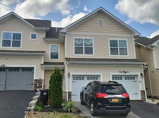 14 Timberose Ct, Middletown, NY 10940