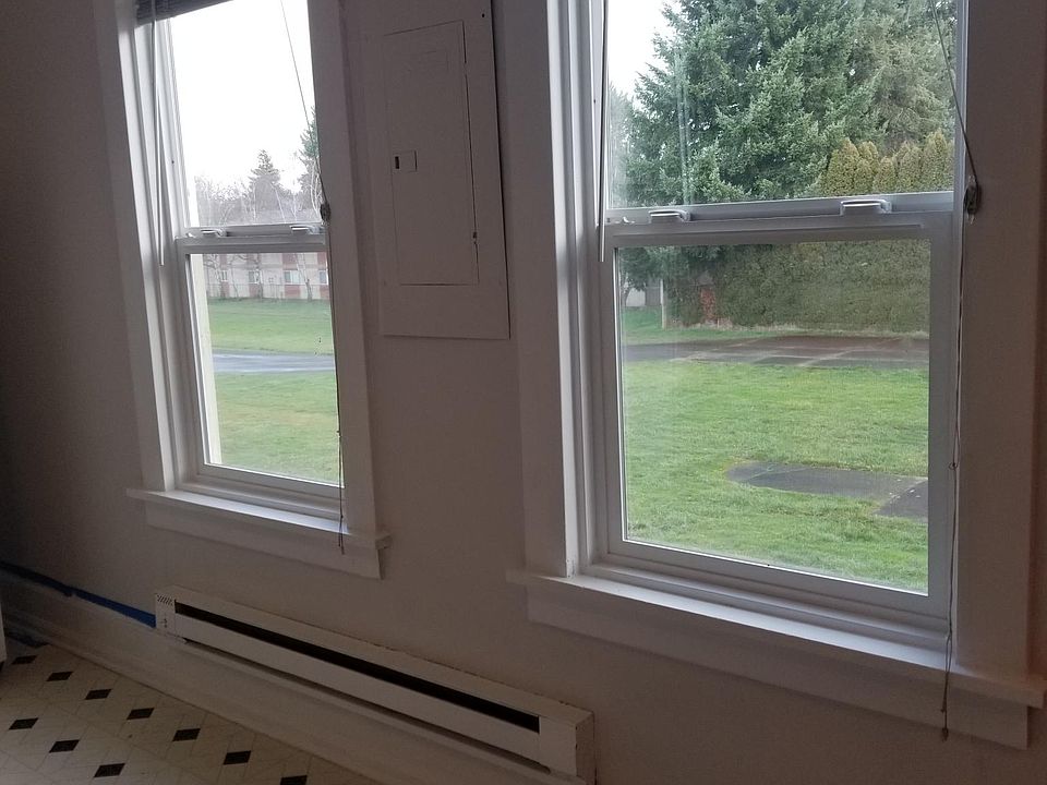 Kitchen windows. Large kitchen plenty of room for table and chairs.