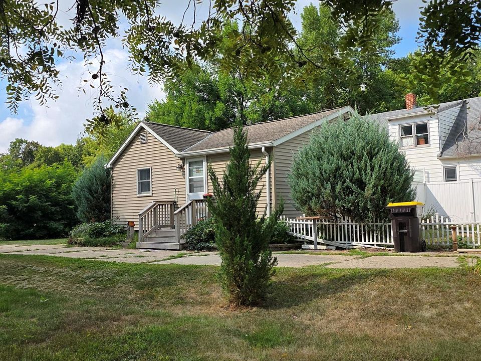 2nd image of 850 10th St