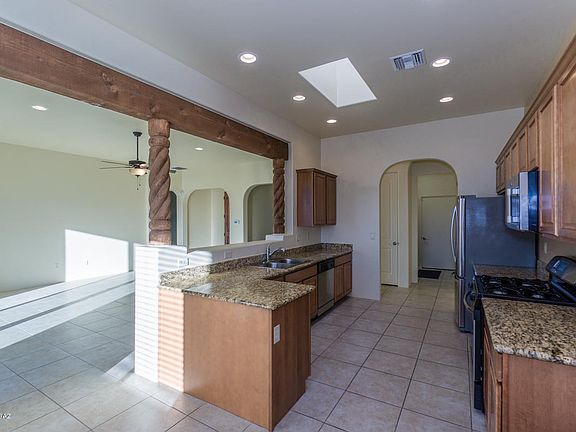 4th image of 87 Avellanas Ct