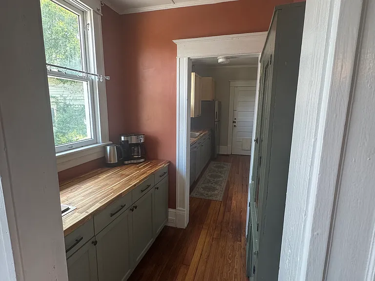 130 Clisby Pl — Photo 4