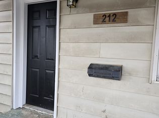212 W 15th St, Higginsville, MO 64037