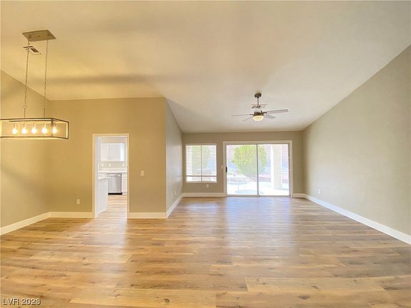 2nd image of 3001 Hawksdale Dr