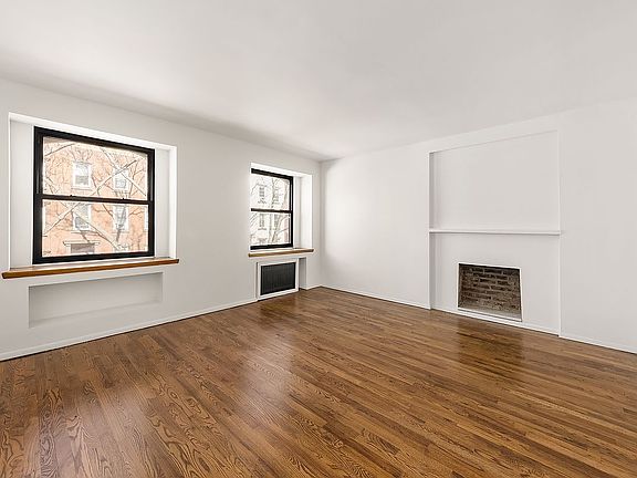 4th image of 160 Huntington St APT 1