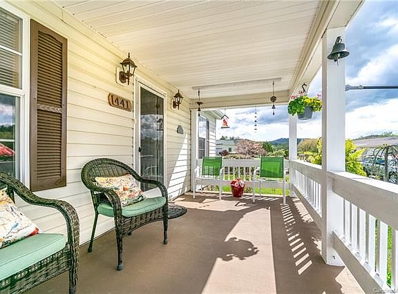 3rd image of 441 Riverwind Dr