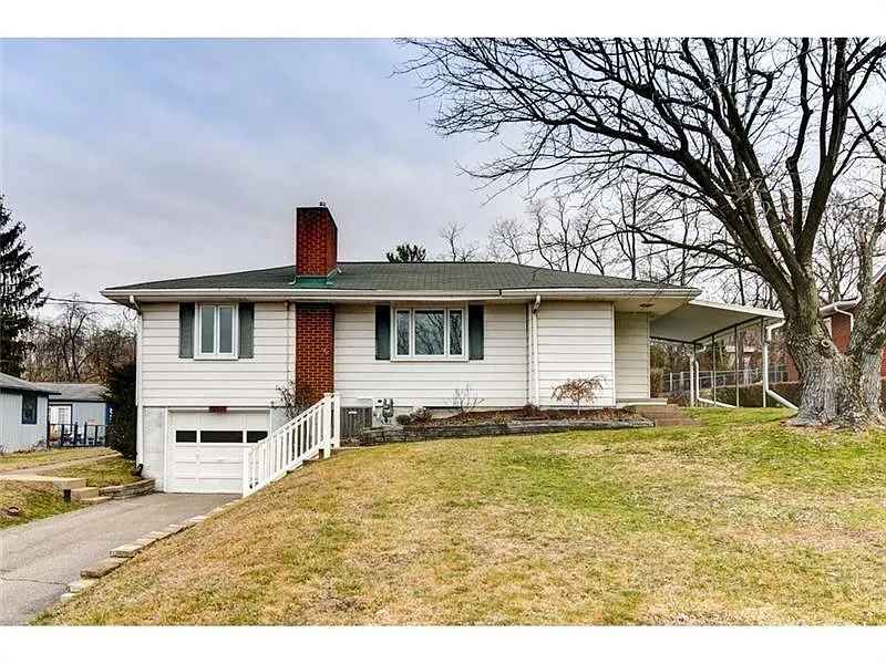 449 Thompsonville Rd photo 1
