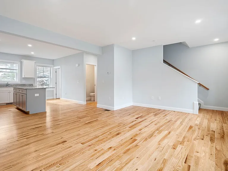 Paul's Place — Photo 35