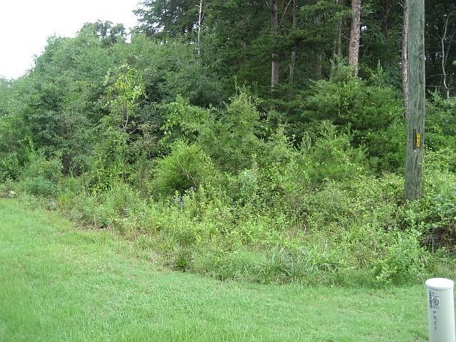 2nd image of 4 Lakepoint Dr