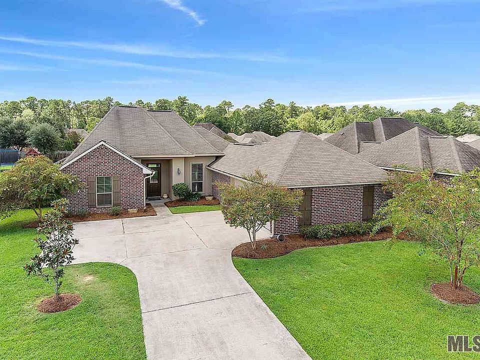 1st image of 15060 Cross Gate Dr
