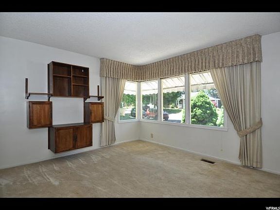 5th image of 2041 E Stratford Dr